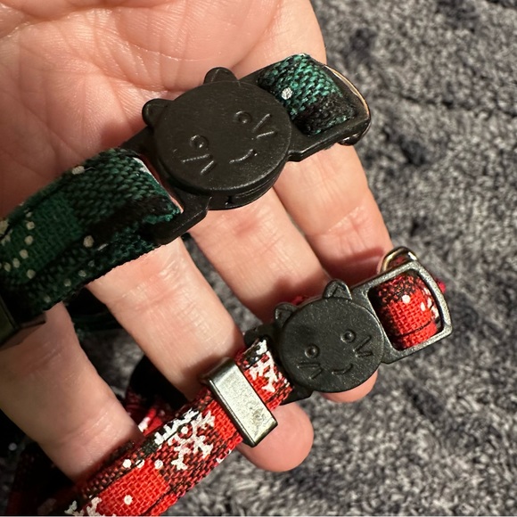 Winter plaid cat collar with bell set of 2 - Picture 6 of 7